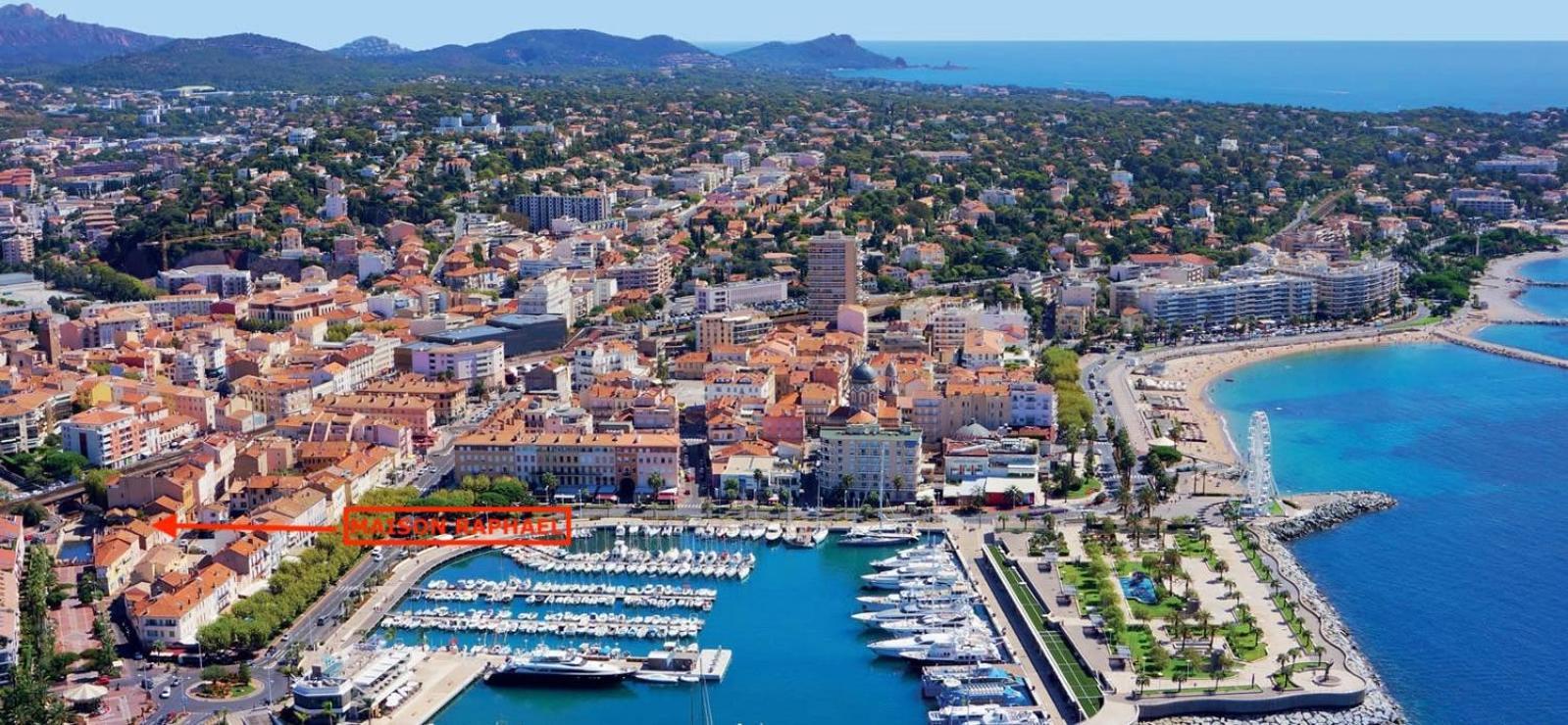 Studios Raffines Avec Terrasses - Plages, Ville Et Gare A Pied - Maison Raphael Saint-Raphaël Zewnętrze zdjęcie