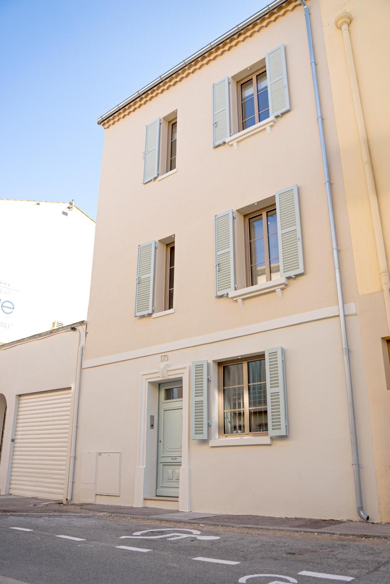 Studios Raffines Avec Terrasses - Plages, Ville Et Gare A Pied - Maison Raphael Saint-Raphaël Zewnętrze zdjęcie