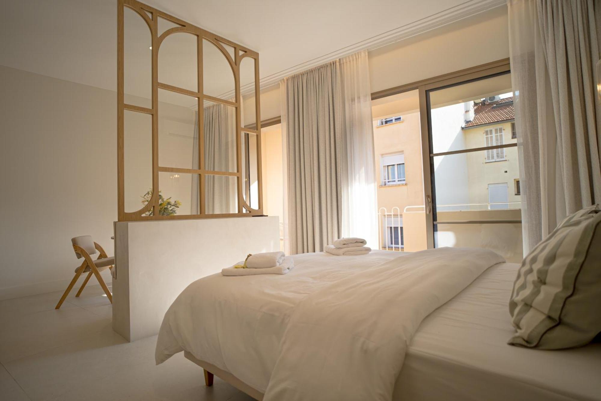 Studios Raffines Avec Terrasses - Plages, Ville Et Gare A Pied - Maison Raphael Saint-Raphaël Zewnętrze zdjęcie