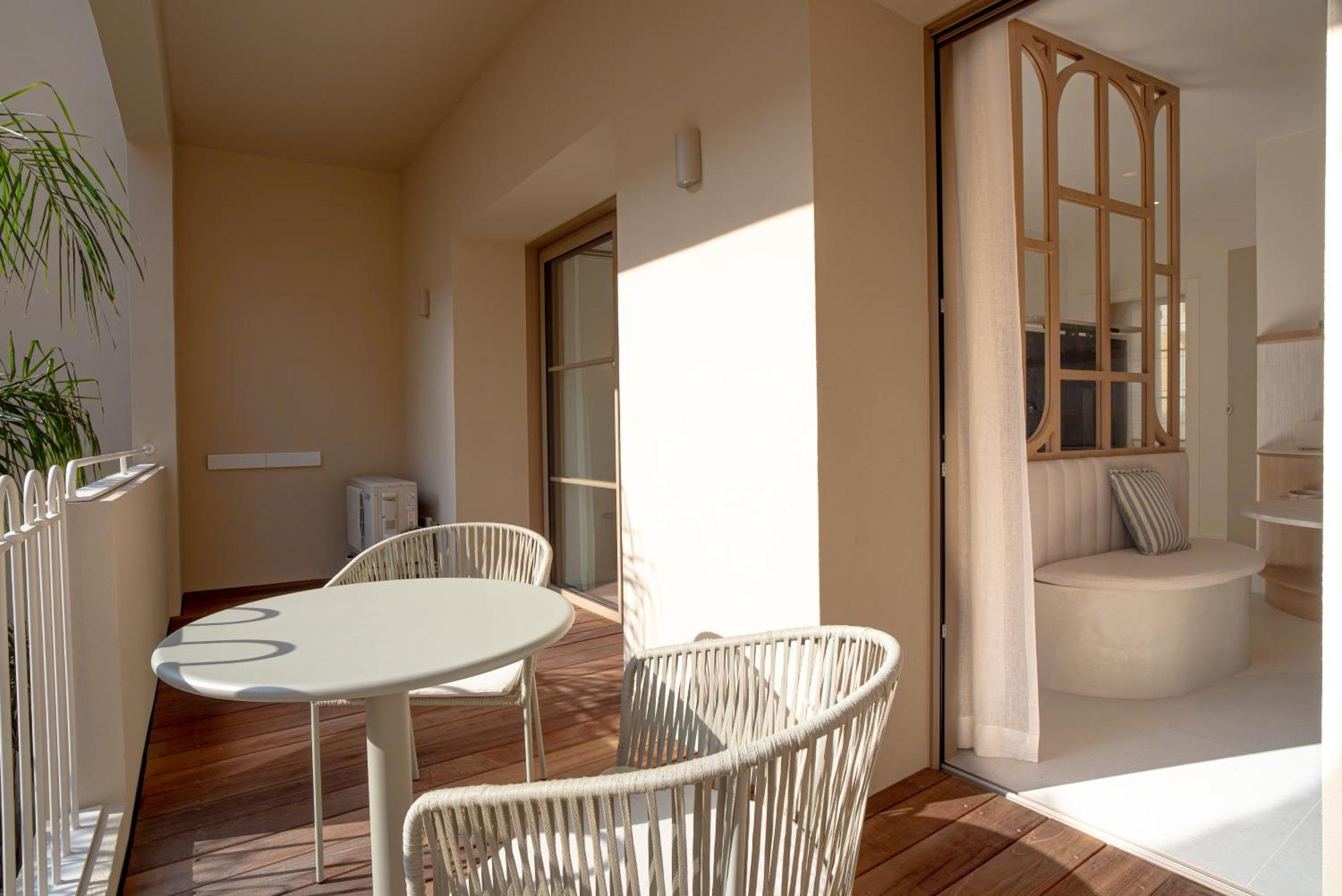 Studios Raffines Avec Terrasses - Plages, Ville Et Gare A Pied - Maison Raphael Saint-Raphaël Zewnętrze zdjęcie