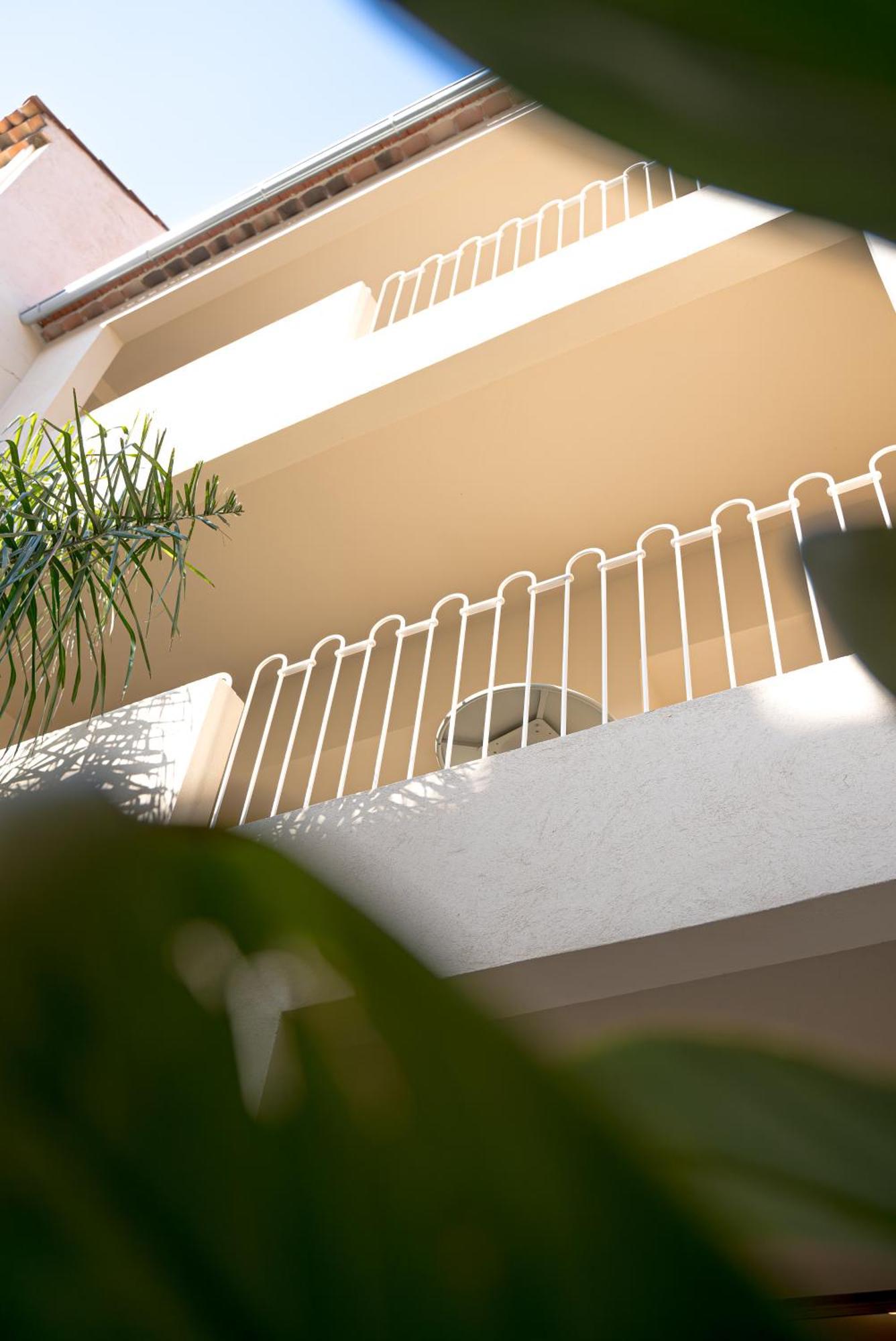 Studios Raffines Avec Terrasses - Plages, Ville Et Gare A Pied - Maison Raphael Saint-Raphaël Zewnętrze zdjęcie