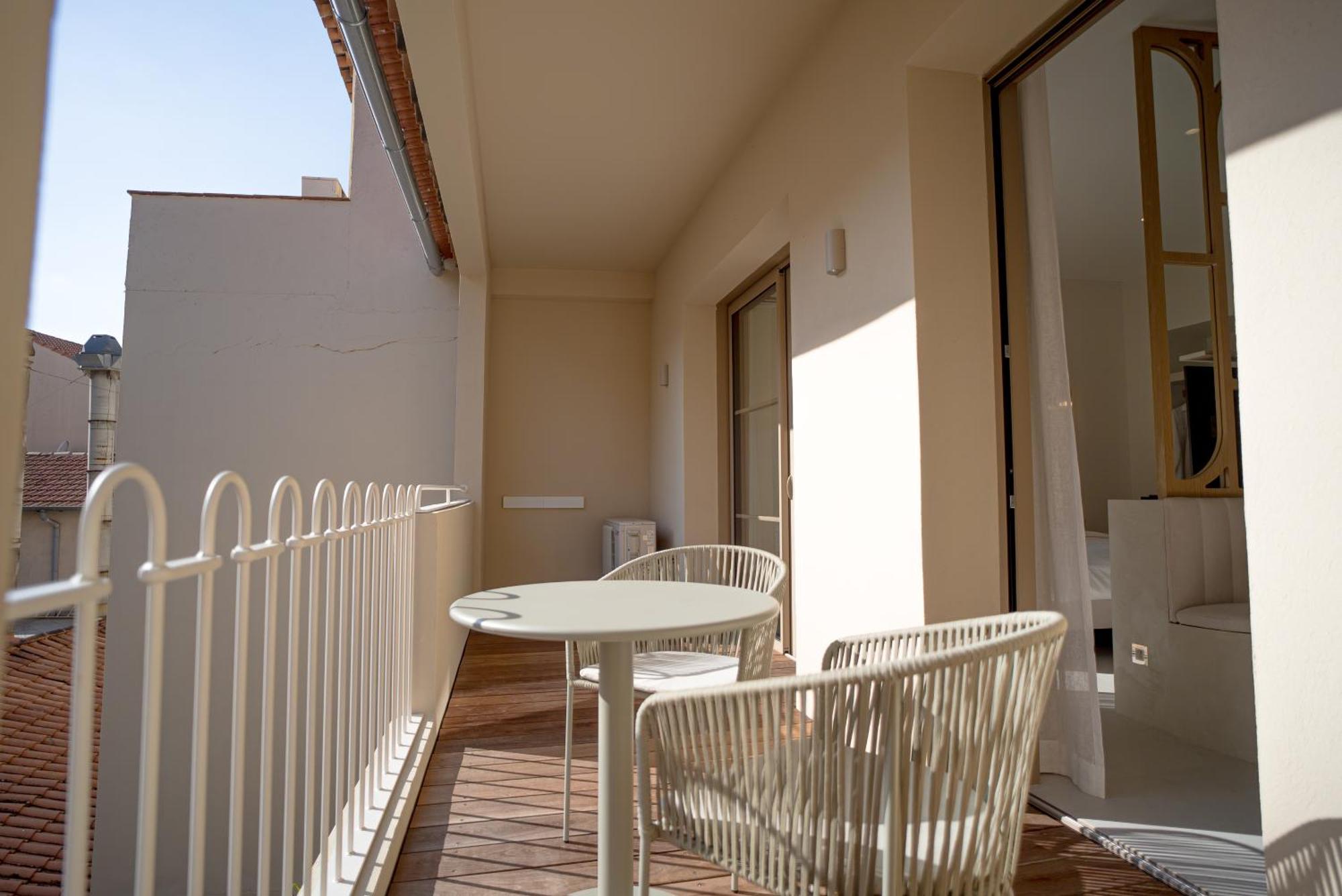 Studios Raffines Avec Terrasses - Plages, Ville Et Gare A Pied - Maison Raphael Saint-Raphaël Zewnętrze zdjęcie